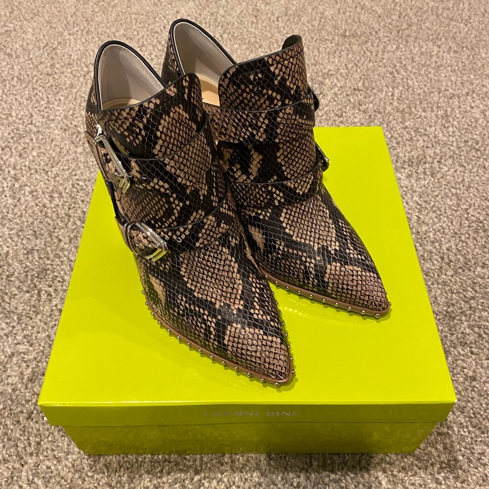 NWT Gianni Bini Decie